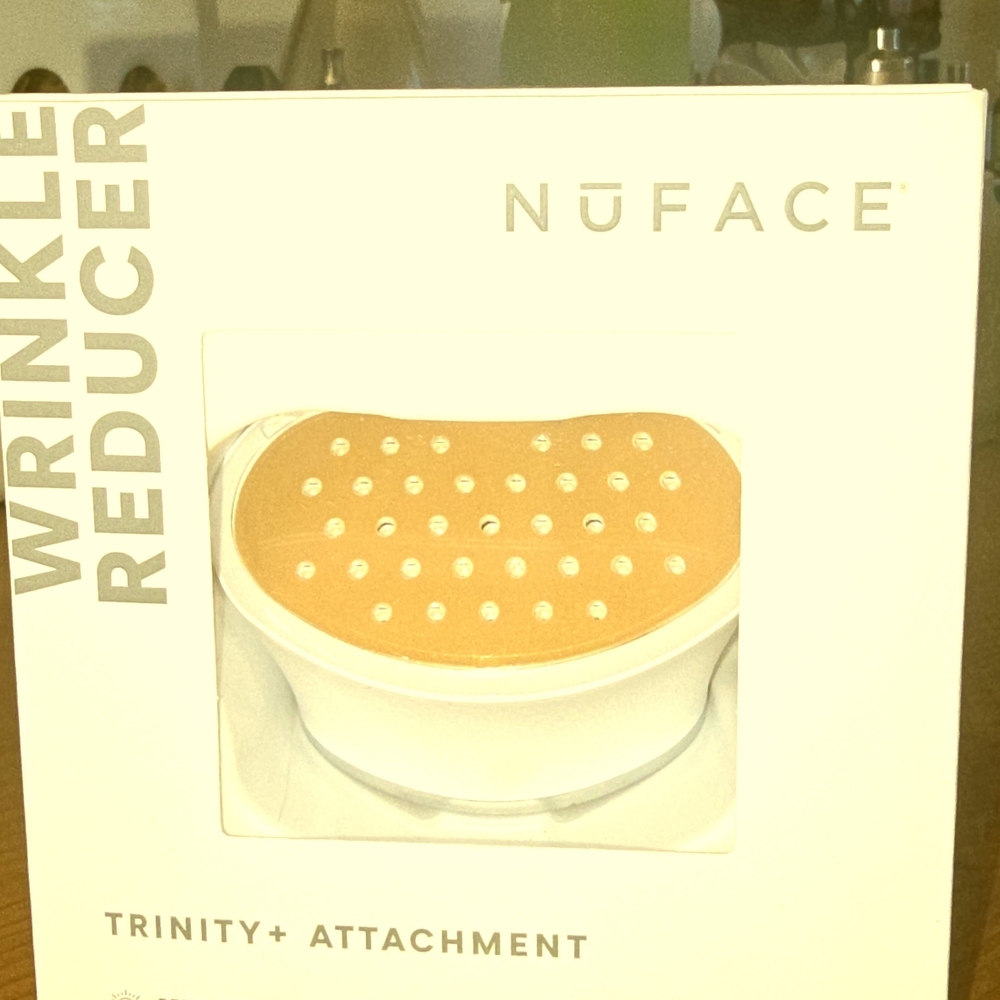 NuFace Trinity+ LED Light Therapy Wrinklr Reducer Attatchment *NEW